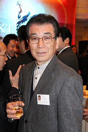 ２０１２年７月号上江洲清さん.JPG